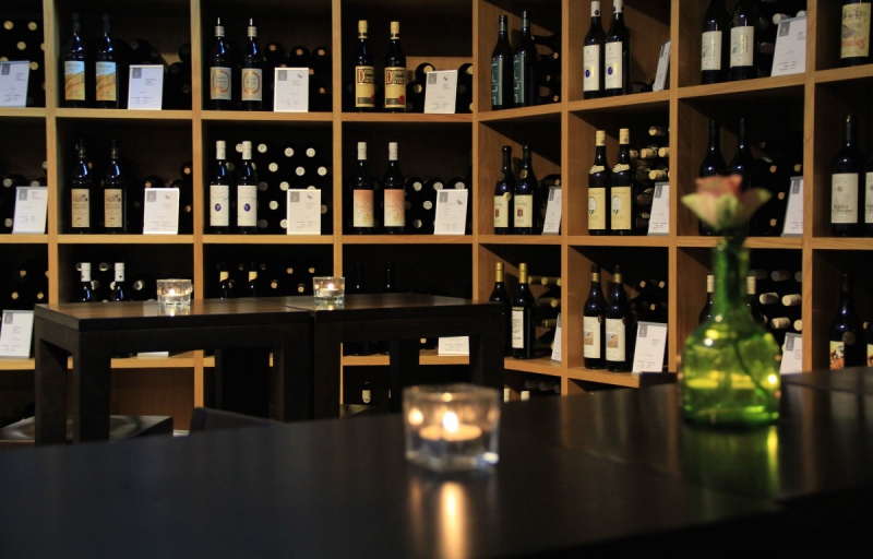 vitrine-ST MARTIN D ENTRAUNES-min_wine_vinorama_wine_bottle_cellar_red_wine_wines_storage_wine_rack-1077047